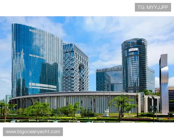 详细介绍澳门新濠天地内各个场所的特色与娱乐项目有哪些